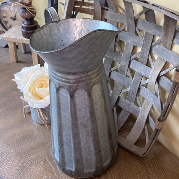 NEW! Large Vintage Inspired Distressed Galvanized Metal Rustic Farmhouse Pitcher - Picture 5 of 8
